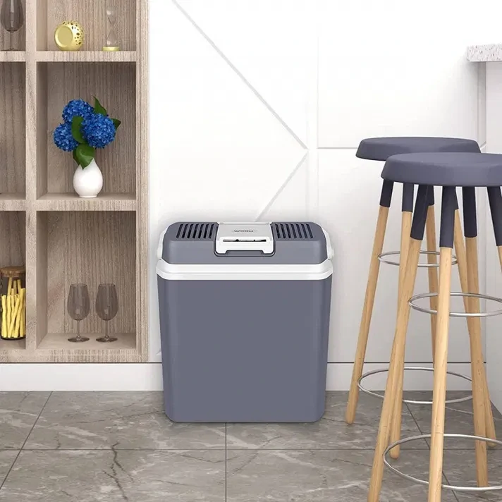 Termoelektrický přenosný chladič Woltu 22L vyrobený z polypropylenu s šedým povrchem