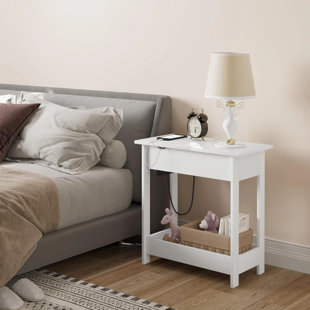 EUGAD 0001CHJ Odkládací stolek s nabíjecí stanicí, noční stolek se zástrčkou