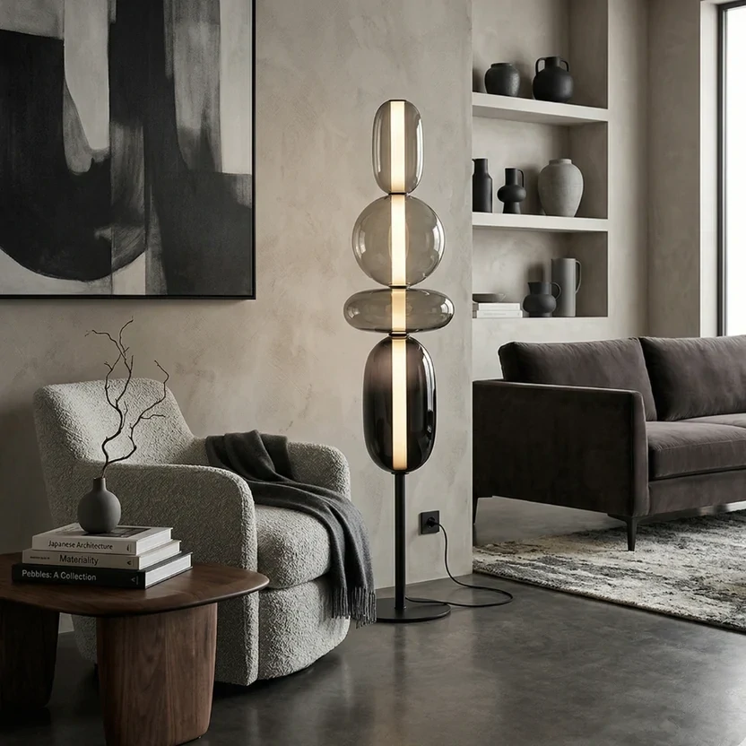Elegantní stojací lampa s barevným sklem
