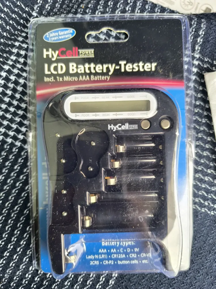 Tester baterií Ansmann s LCD displejem