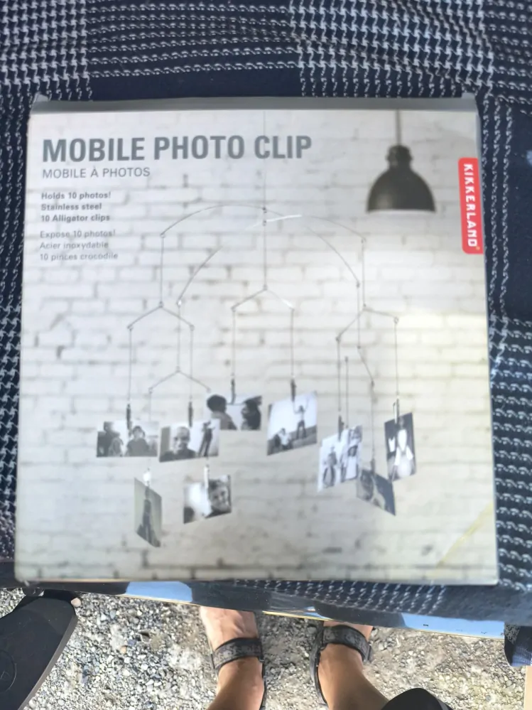 Kovový otočný závěsný fotoalbum